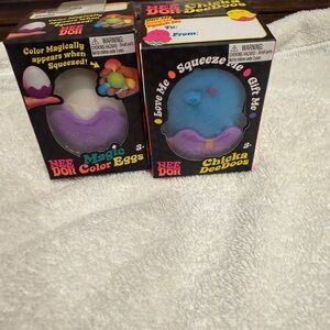 Magic Color Eggs and Chicka DeeDoos Toy Set